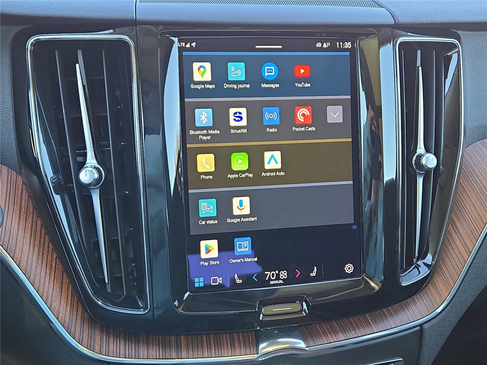 Used 2023 Gray Volvo Plus Dark Theme image 23
