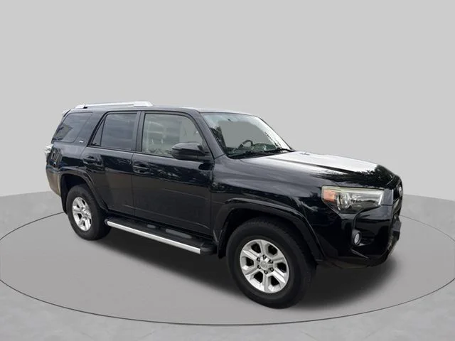 Used 2014 Black Toyota SR5 image 11