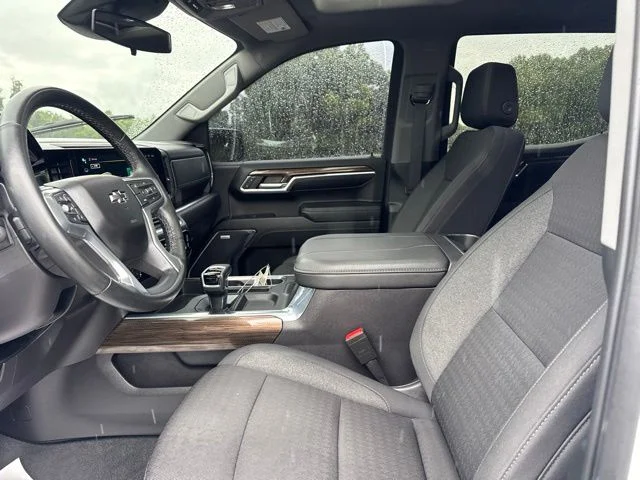 Used 2024 White Chevrolet LT Trail Boss image 16