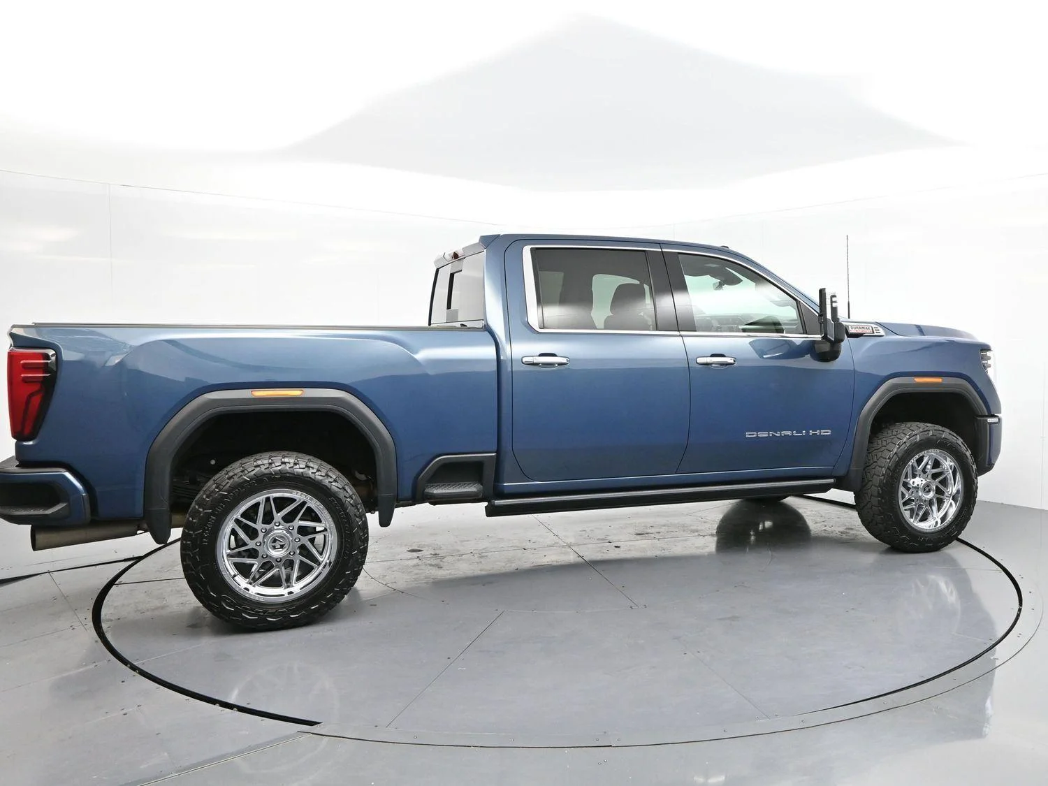Used 2024 Downpour Metallic GMC Denali image 8