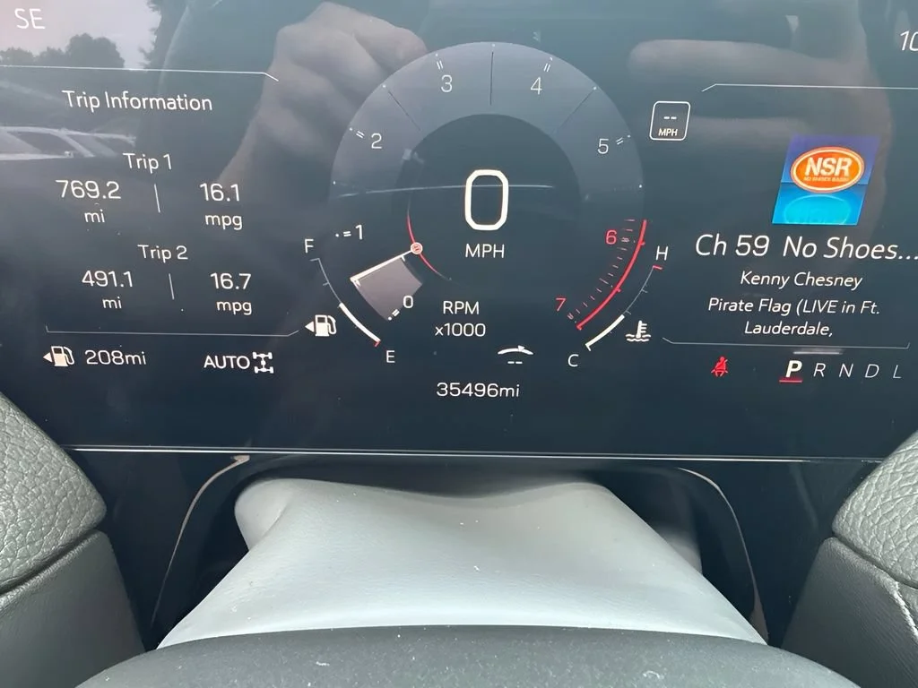 Used 2025 Summit White GMC Denali image 28