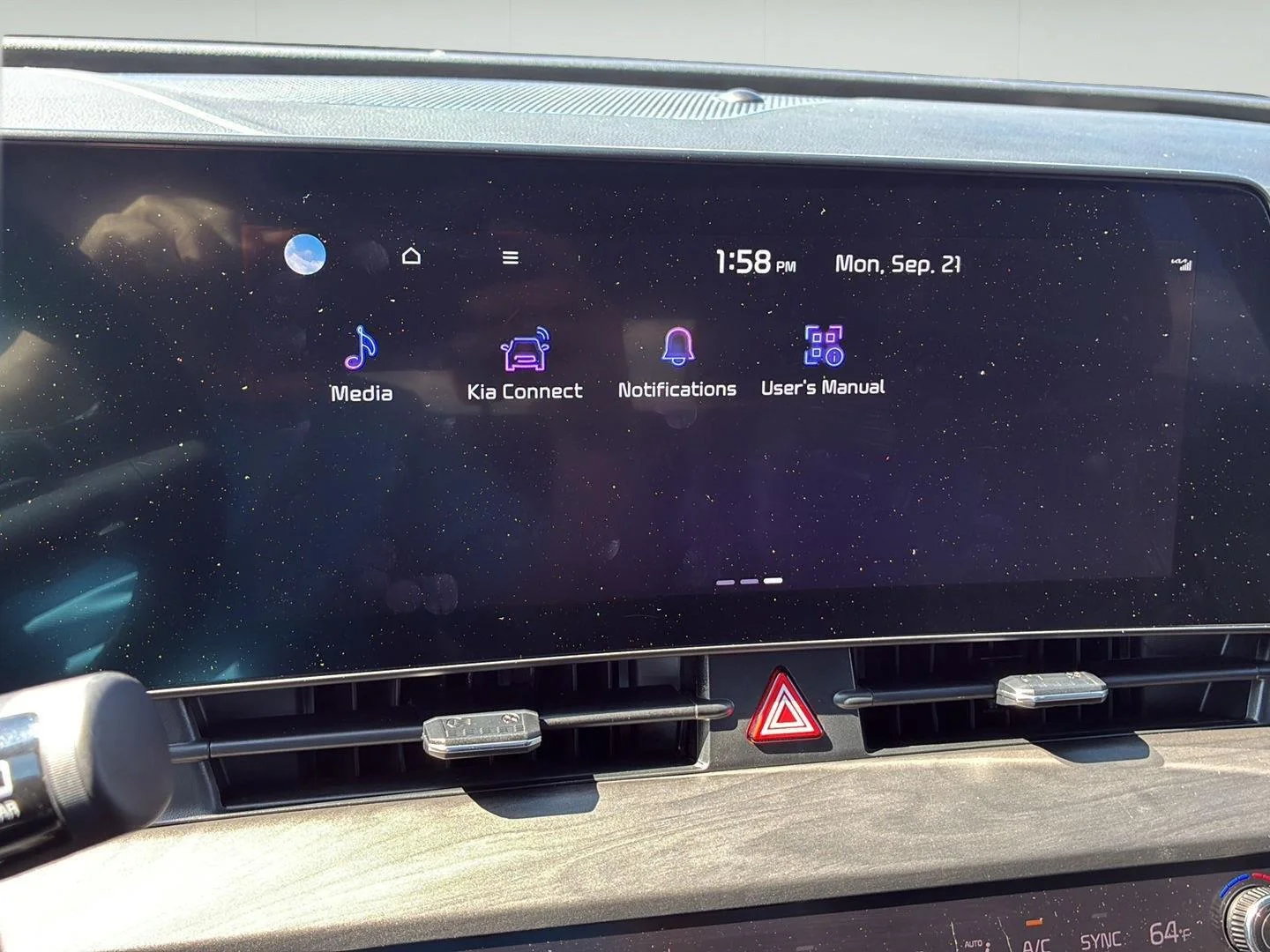 Used 2025 Vesta Blue Kia X-Line Prestige image 32
