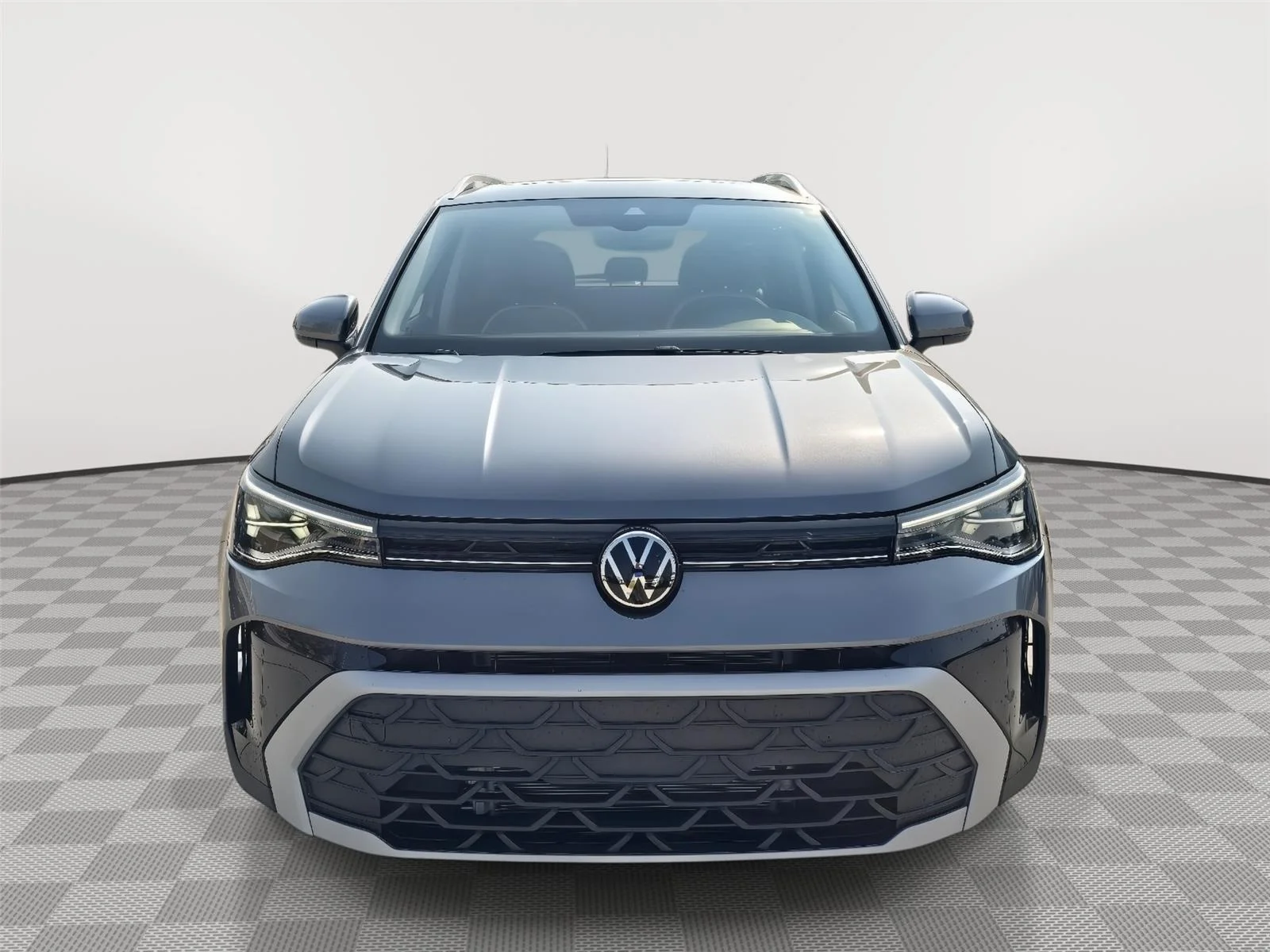 Certified Used 2025 GRAY Volkswagen SE image 9
