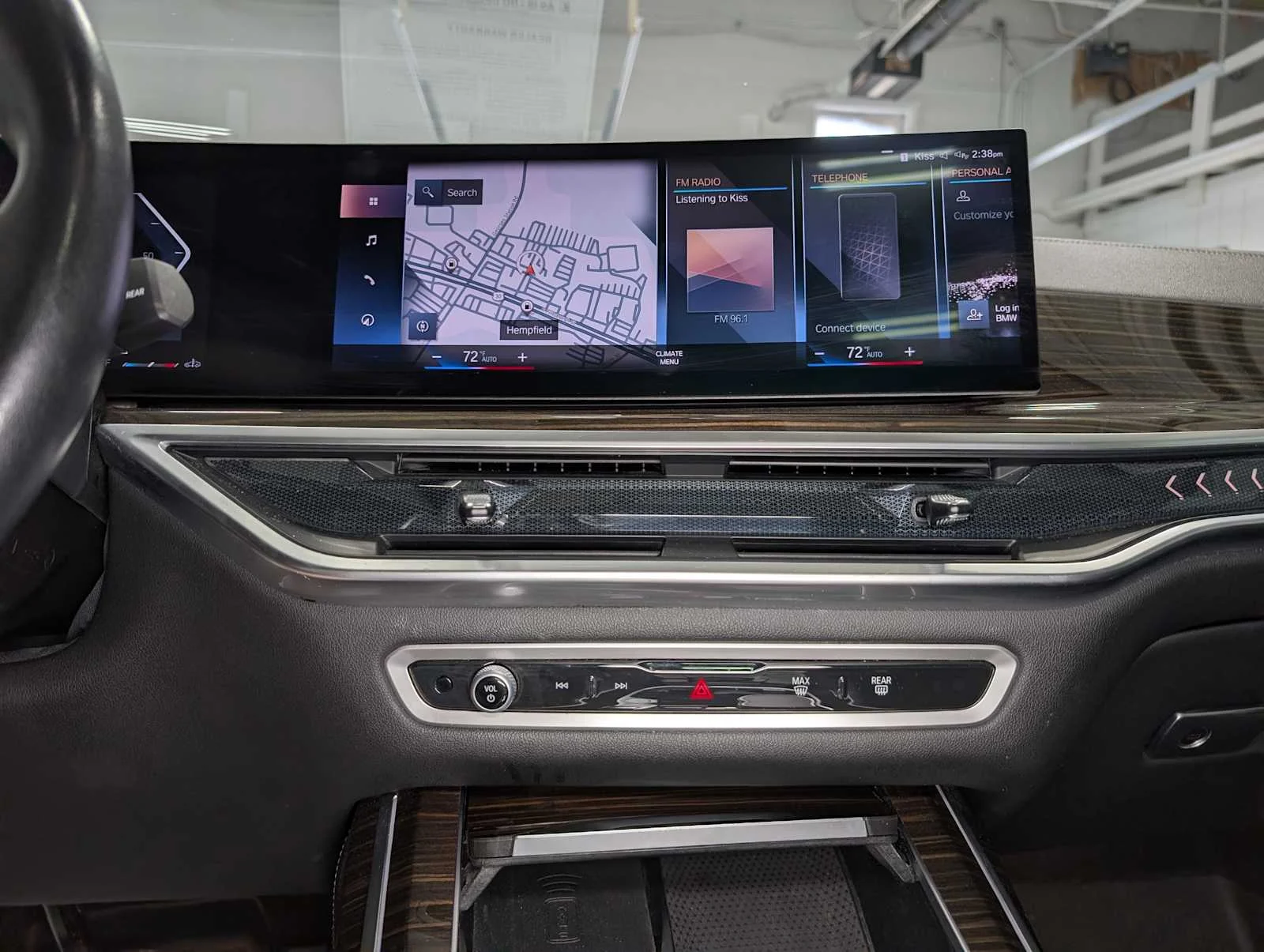 Used 2023 Alpine White BMW xDrive40i image 36