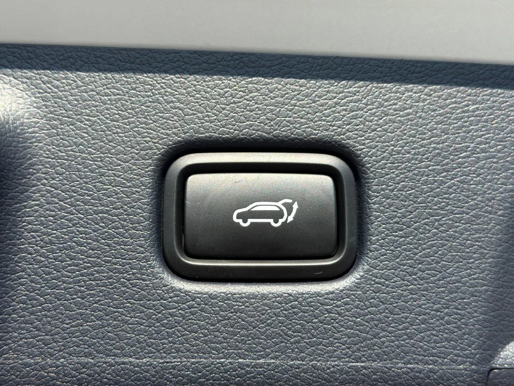 Used 2024 White Hyundai Calligraphy image 19