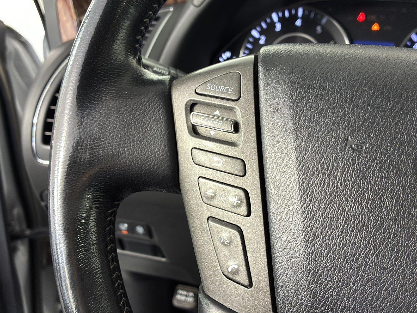 Used 2019 Brilliant Silver Metallic Nissan SL image 27