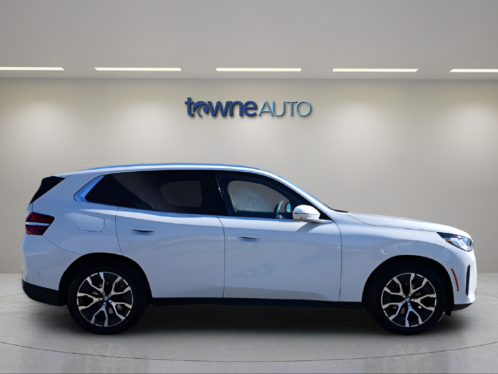 Used 2026 White BMW 30 xDrive image 7