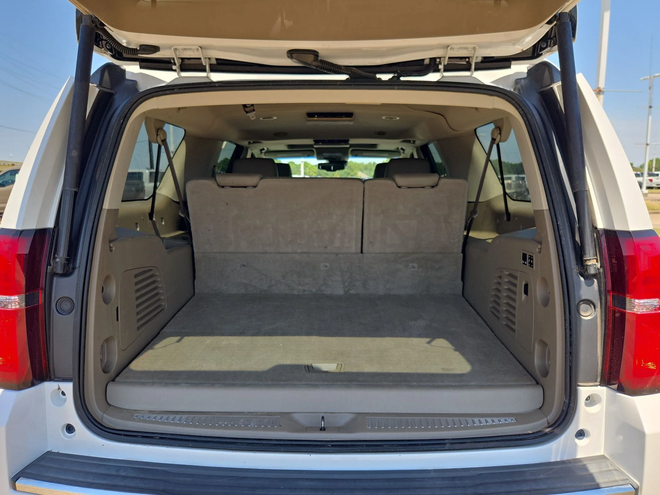 Certified Used 2019 Iridescent Pearl Tricoat Chevrolet Premier image 24