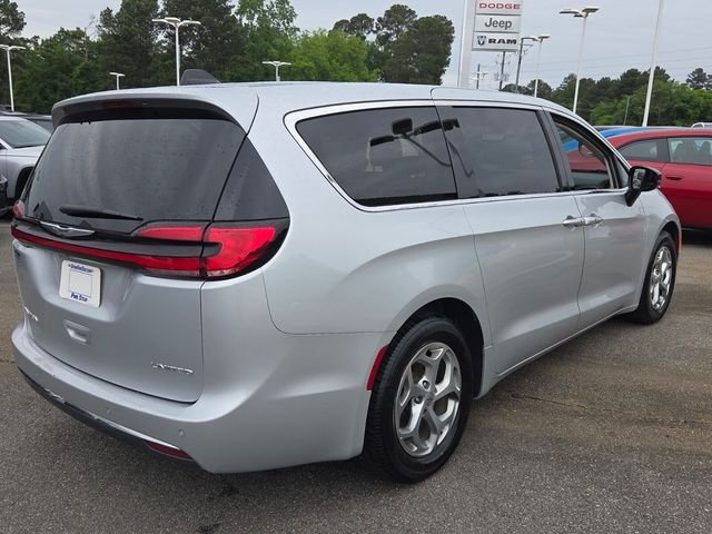 Used 2024 Silver Chrysler Limited image 13