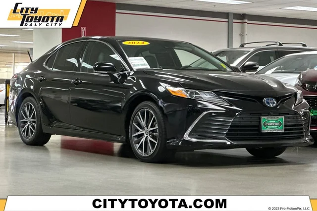 Certified Pre-Owned 2024 Toyota Camry Hybrid XLE 4D Sedan in Daly