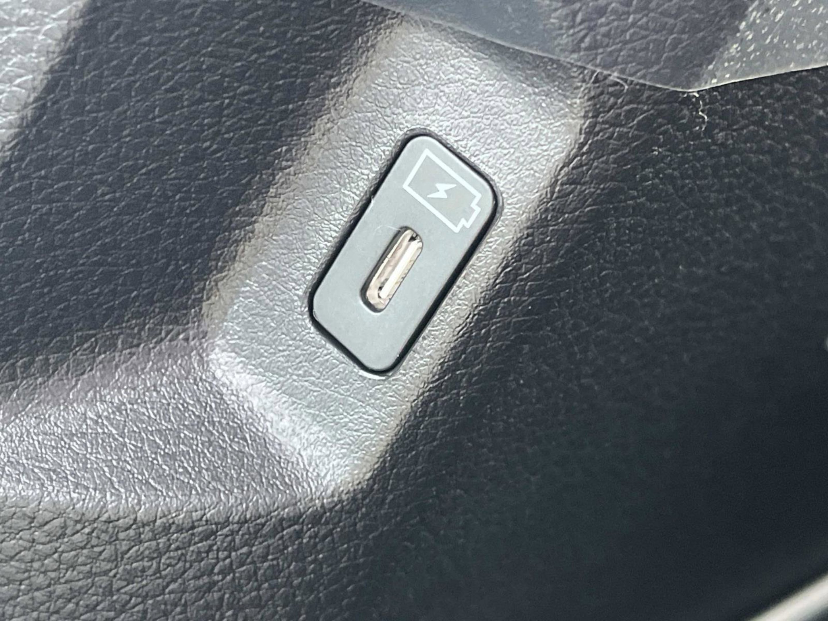 New 2026 Deep Chroma Blue Kia EX image 18