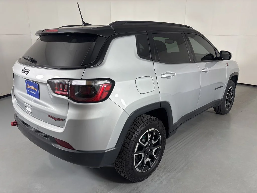 2025 Jeep Compass Trailhawk - Photo 8