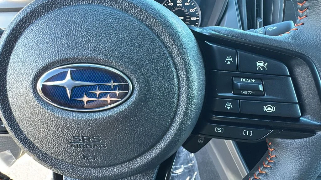 New 2026 CRYSTAL WHITE PEARL Subaru Limited image 20