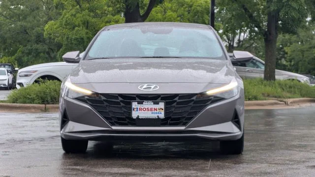 Certified Used 2023 Silver Hyundai SEL image 2