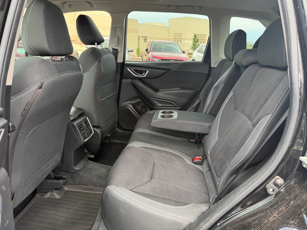 Used 2022 Crystal Black Silica Subaru Premium image 28