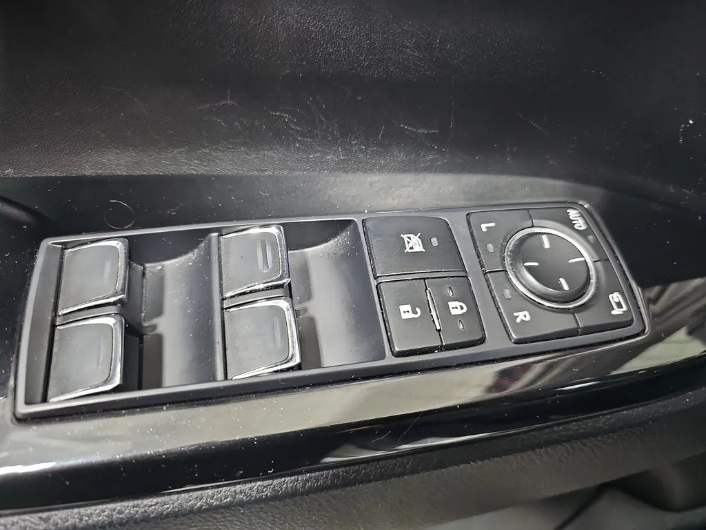 Used 2017 Silver Lexus 570 image 30