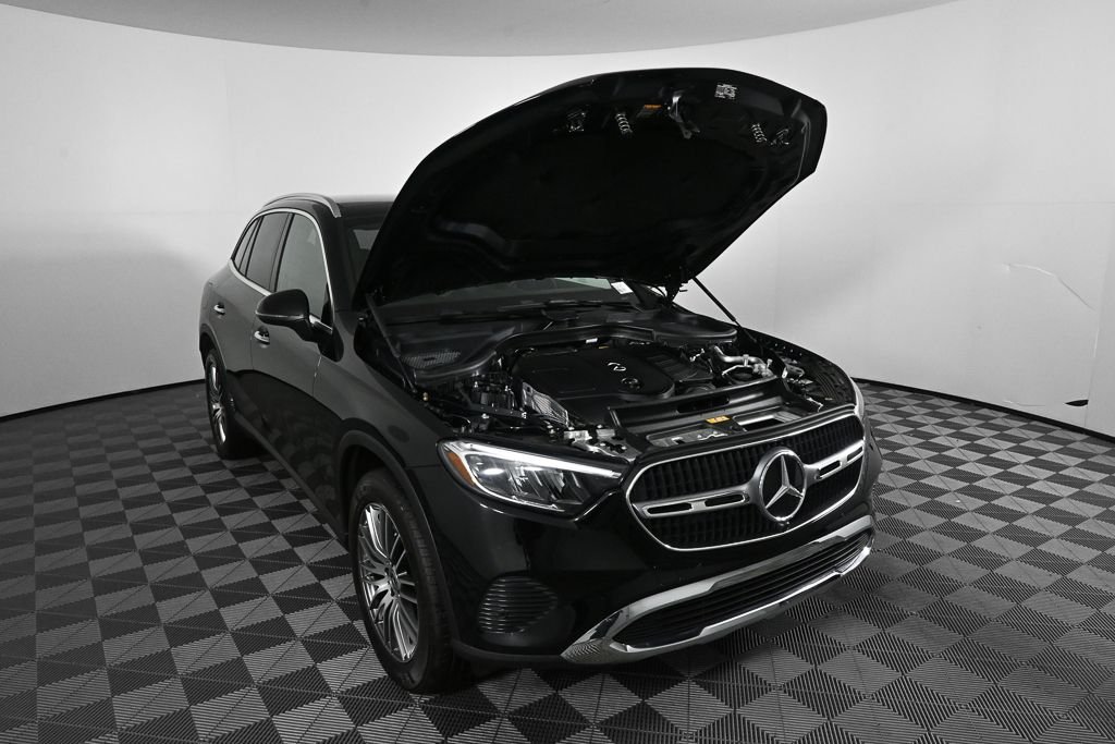 Certified Used 2026  Mercedes-Benz GLC 300 image 33