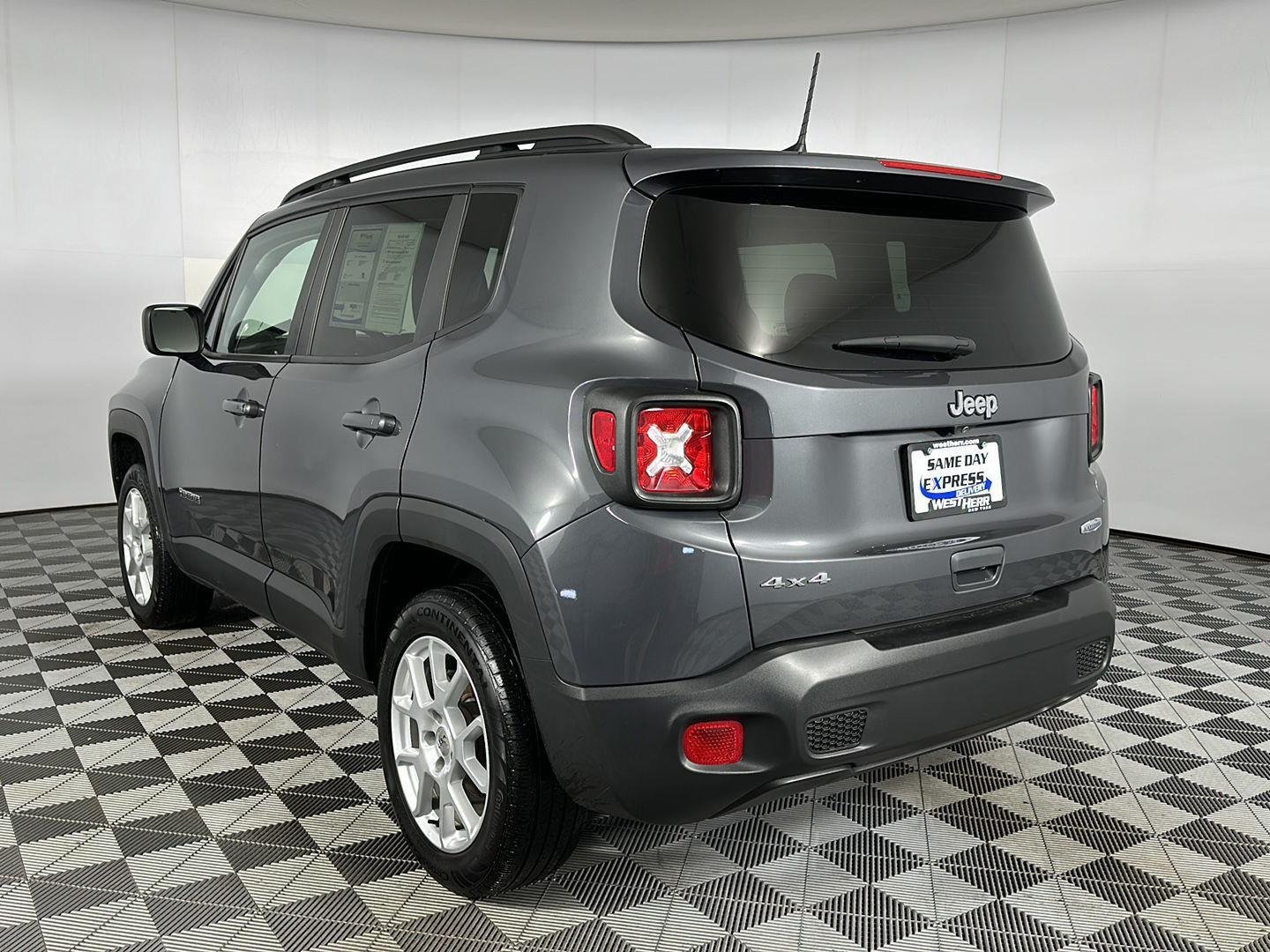 Used 2022 Gray Jeep  image 21