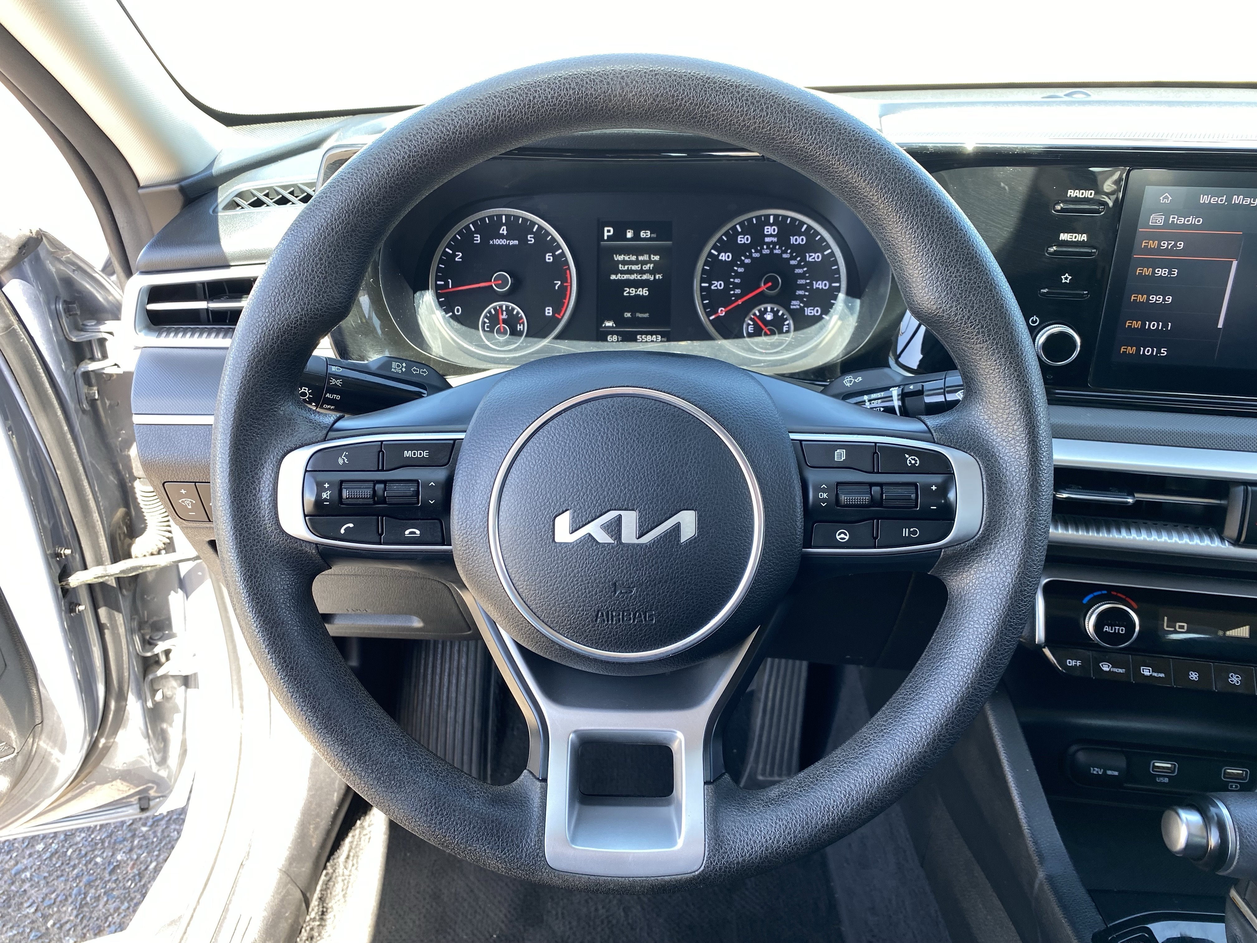 Used 2023 Everlasting Silver Kia LXS image 25
