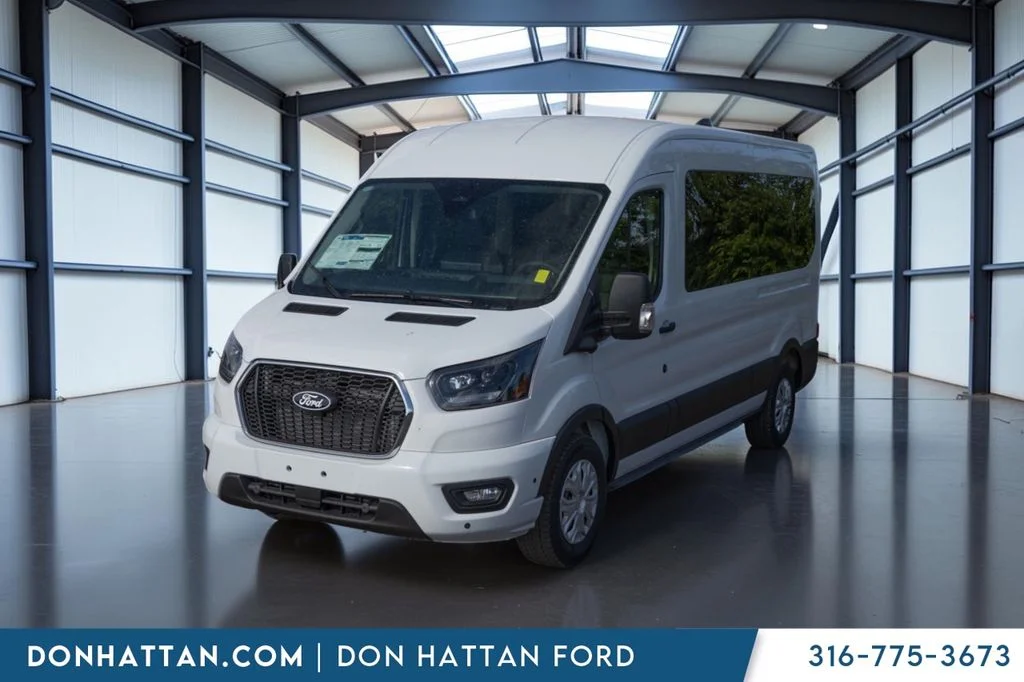 New 2026 Oxford White Ford Passenger Van XLT image 24