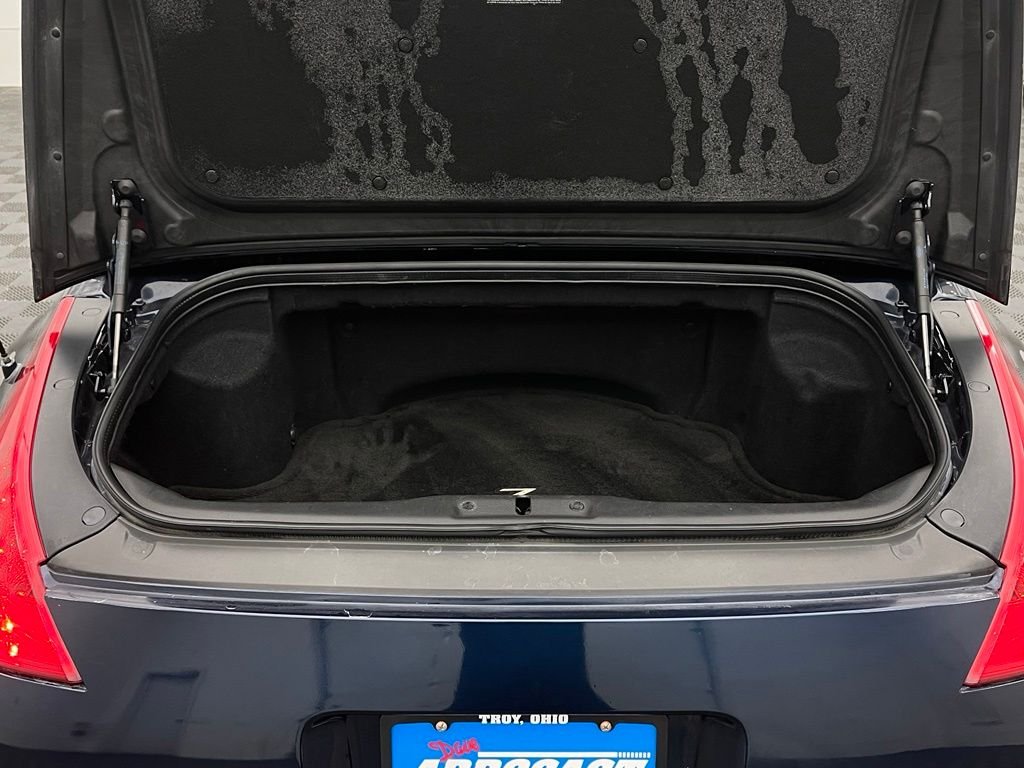 Used 2007 San Marino Blue Pearl Nissan Touring image 9