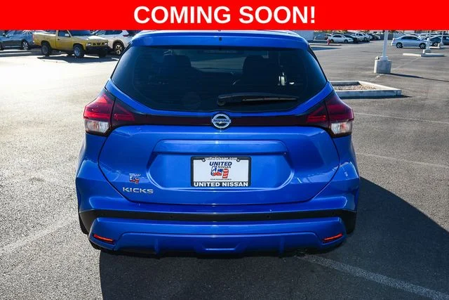 Used 2021 Blue Nissan S image 4