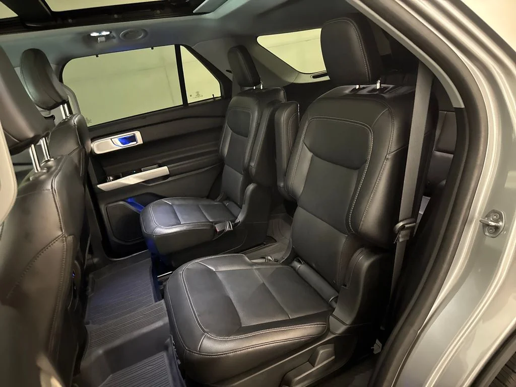 Used 2023 Silver Ford Limited image 24