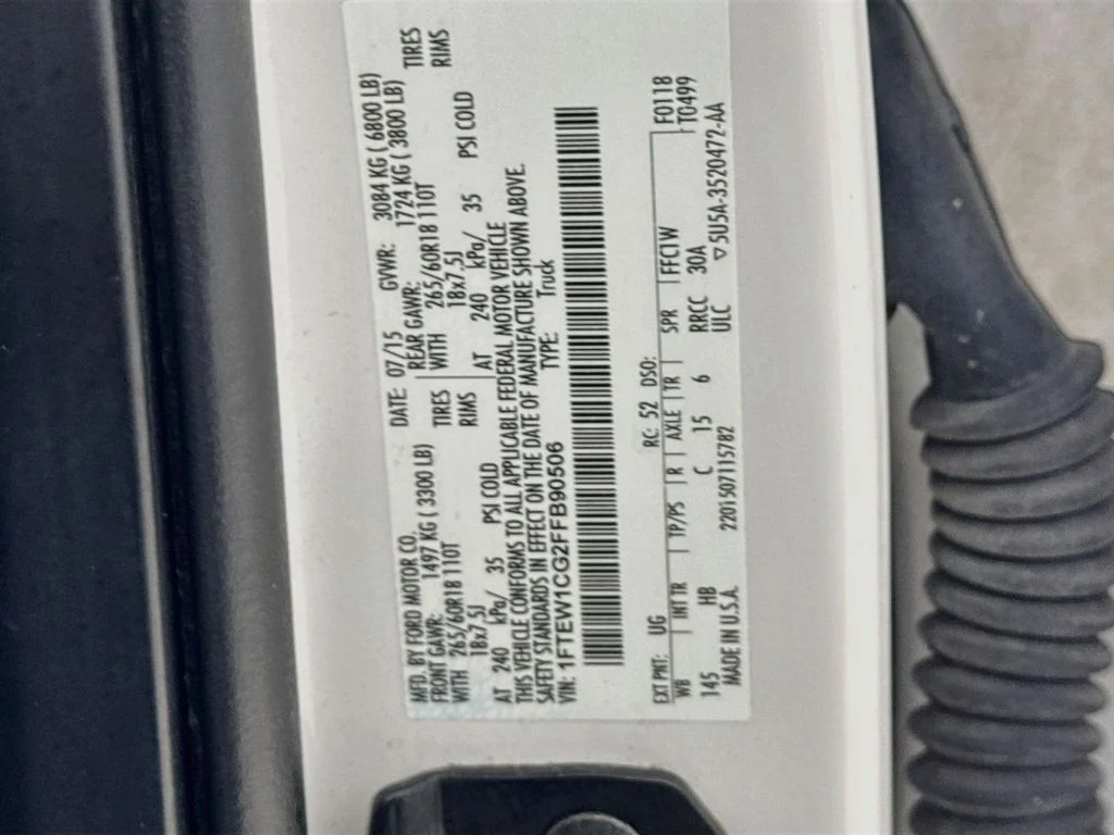 Used 2015 White Platinum Clearcoat Metallic Ford Lariat image 39