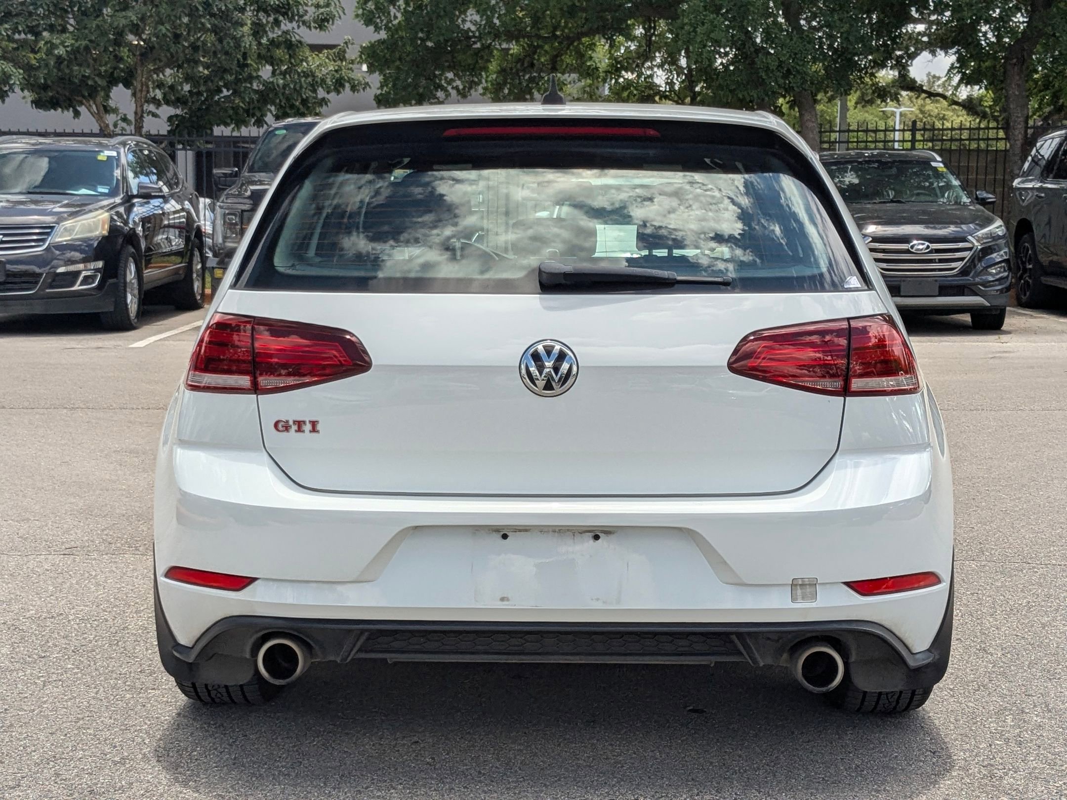Used 2020 Pure White Volkswagen 2.0T SE image 4