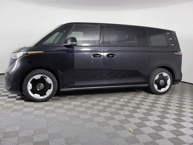 New 2025 Deep Black Pearl Volkswagen Pro S image 2