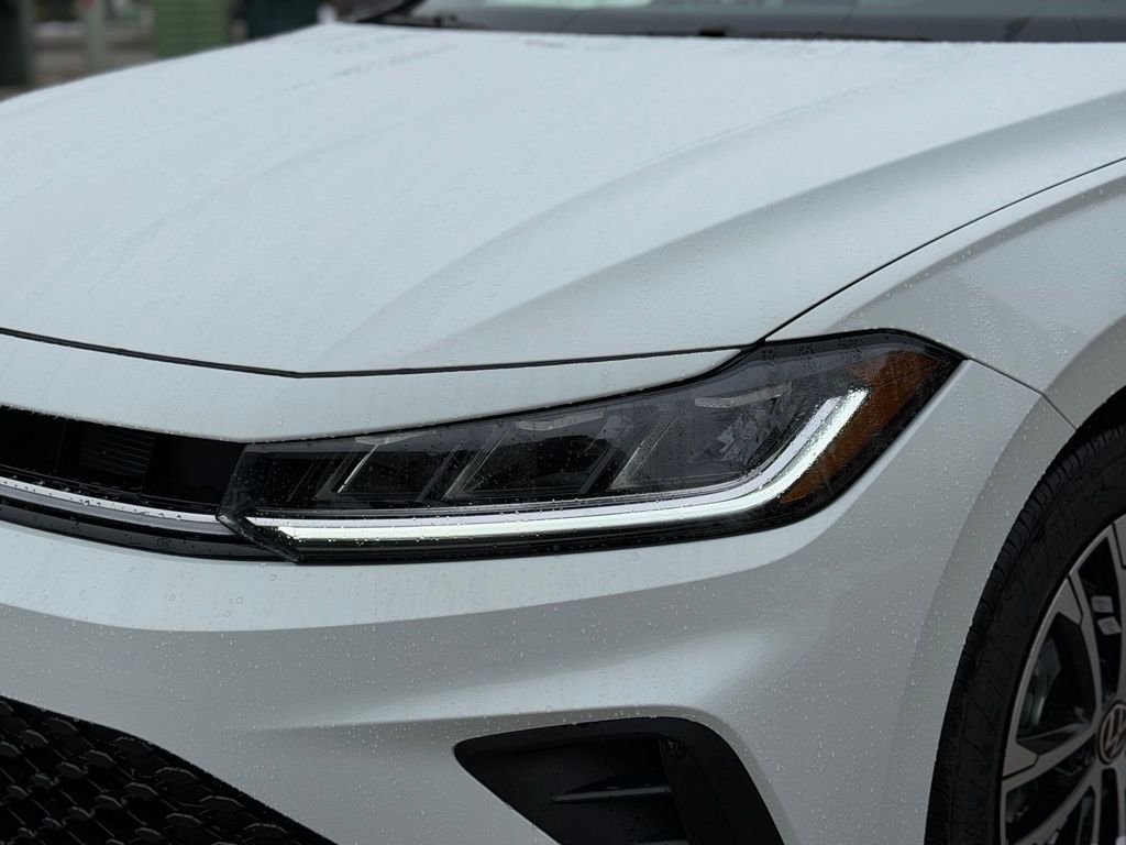 2026 Volkswagen Jetta Sport - Photo 6