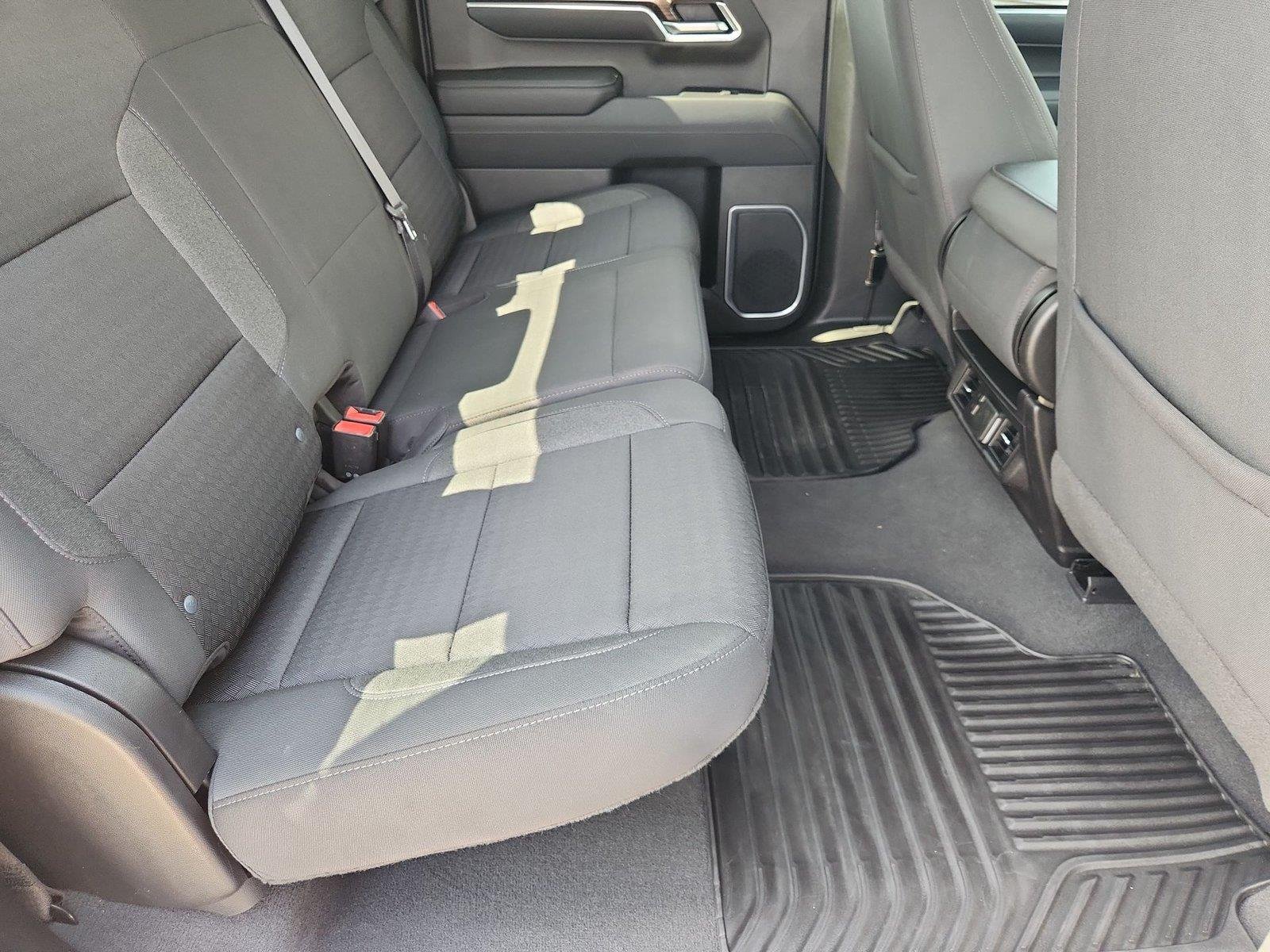 2022 Chevrolet Silverado 1500 LT - Photo 26