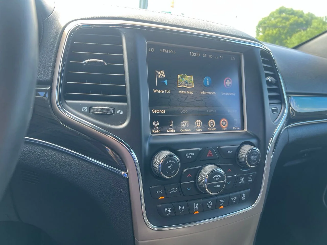 Used 2017 Silver Jeep Overland image 30