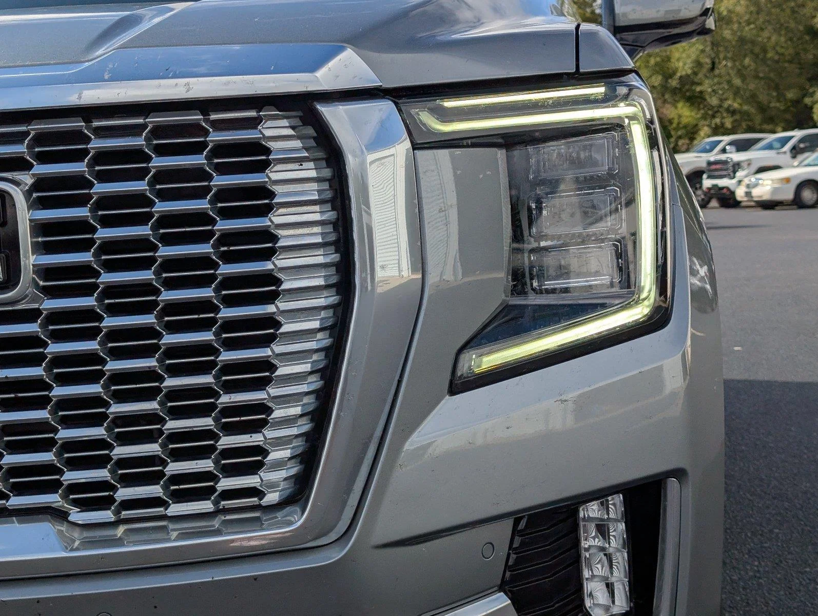 Used 2023 STERLING METALLIC GMC Denali image 13