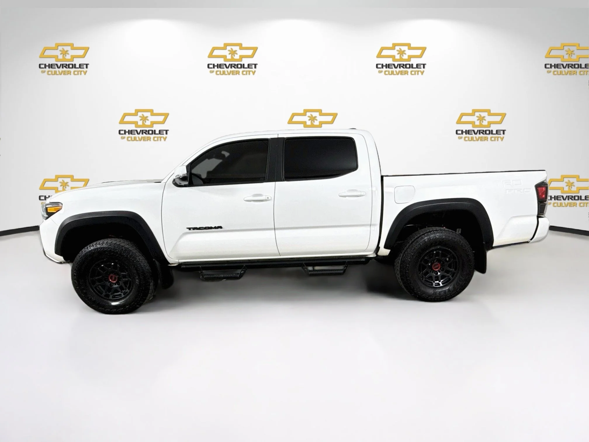 Used 2023  Toyota SR image 5