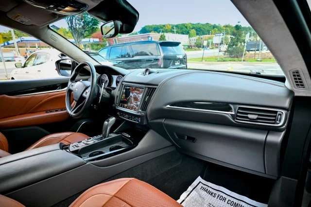 Used 2022 GRAY Maserati Modena image 31