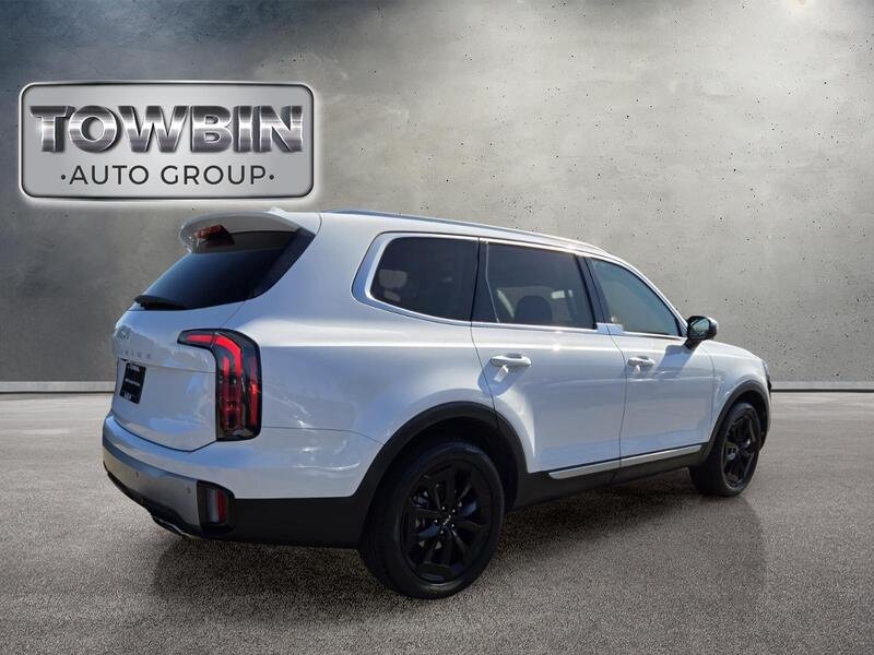Certified Used 2023 White Kia EX image 5