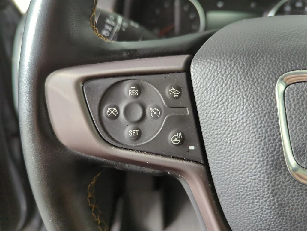 Used 2023 Sterling Metallic GMC AT4 image 27