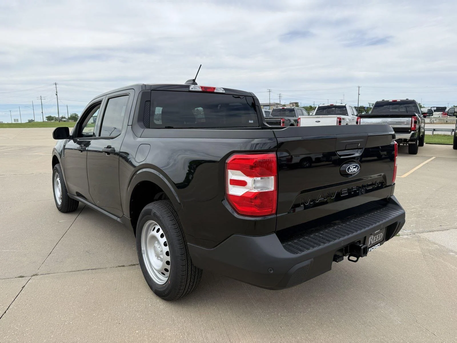 New 2026 Shadow Black Ford XL image 7