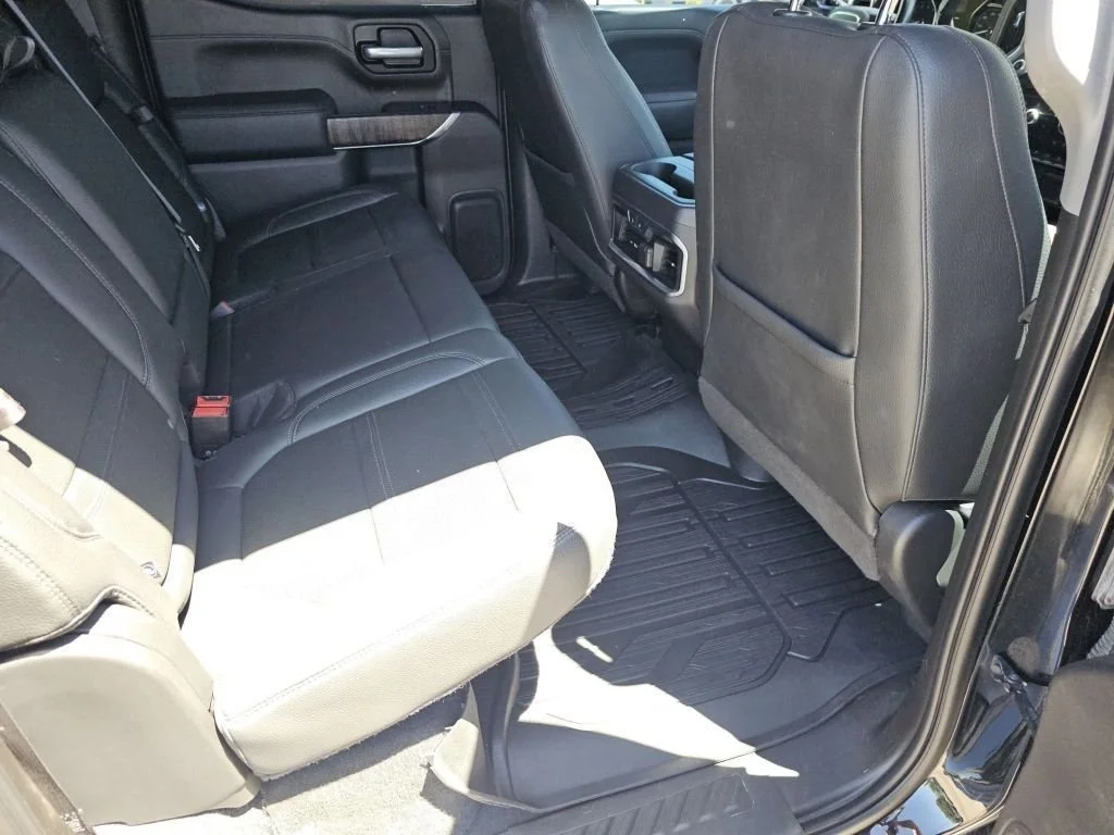 Used 2021 Onyx Black GMC Denali image 5