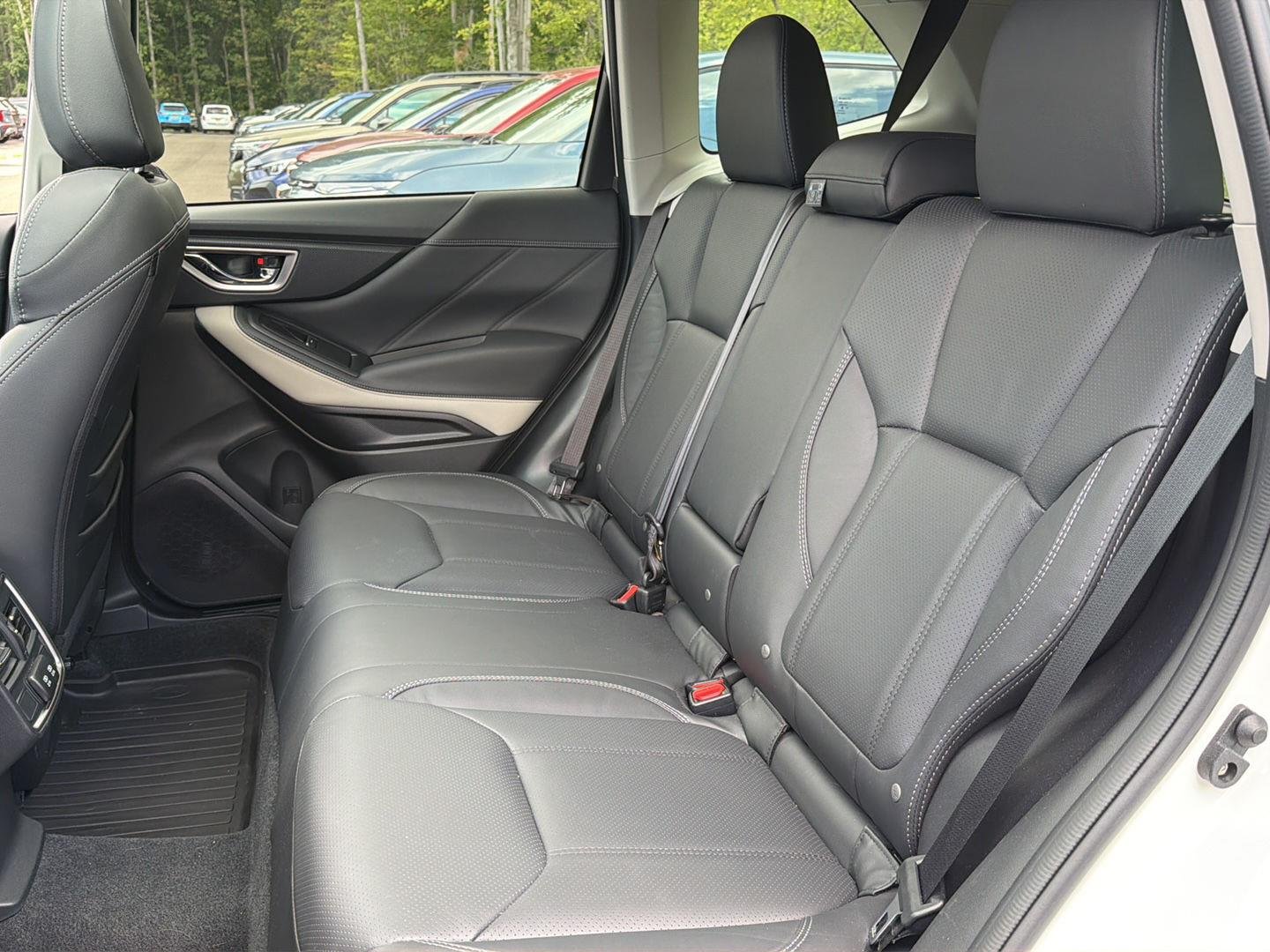 Used 2024 Crystal White Pearl Subaru Limited image 15