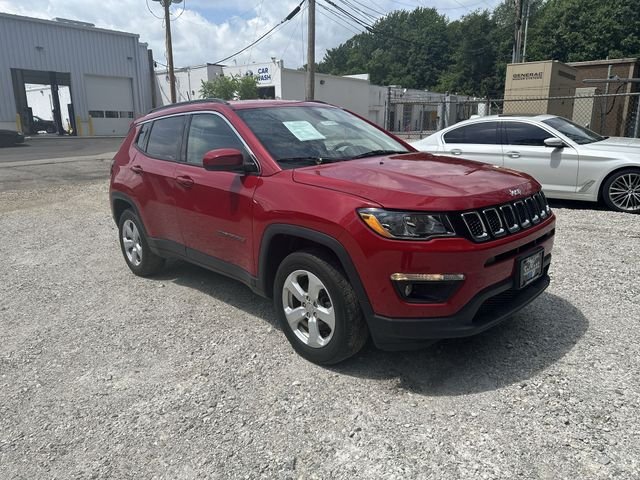 Used 2019 Red Jeep Latitude image 11