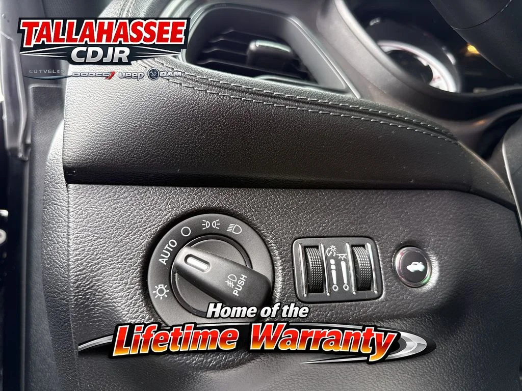 Used 2022 Pitch Black Clearcoat Dodge R/T Scat Pack image 34