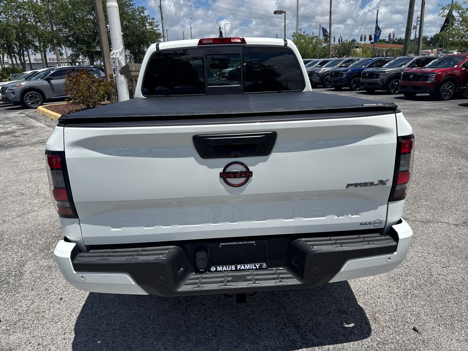 Used 2022 Glacier White Nissan PRO-X image 6