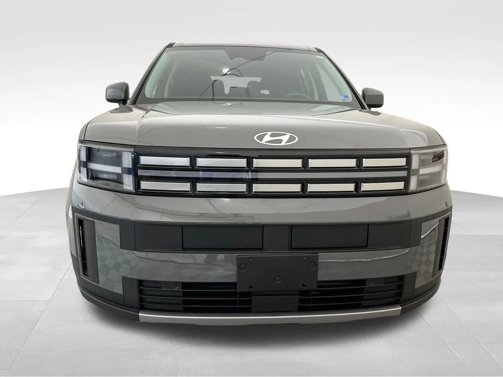 Used 2026 Gray Hyundai SE image 9