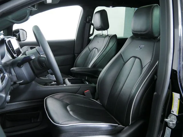 Certified Used 2025 Black Chrysler Limited image 21