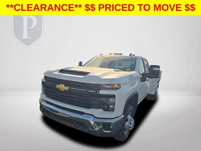 New 2026 Summit White Chevrolet Work Truck image 12