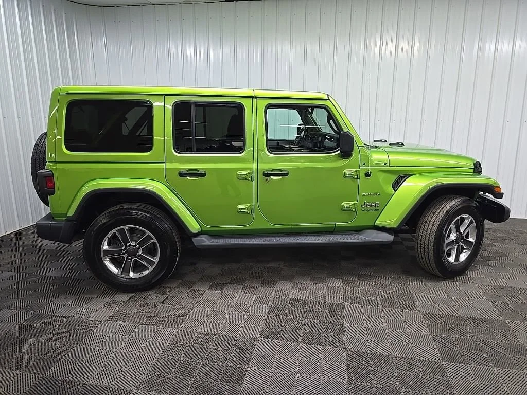 Used 2020 Gr Jeep Sahara image 2