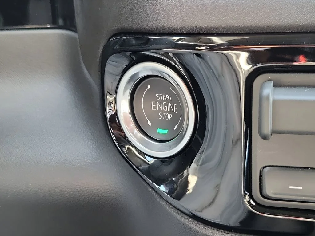 New 2026 Onyx Black GMC SLT image 39