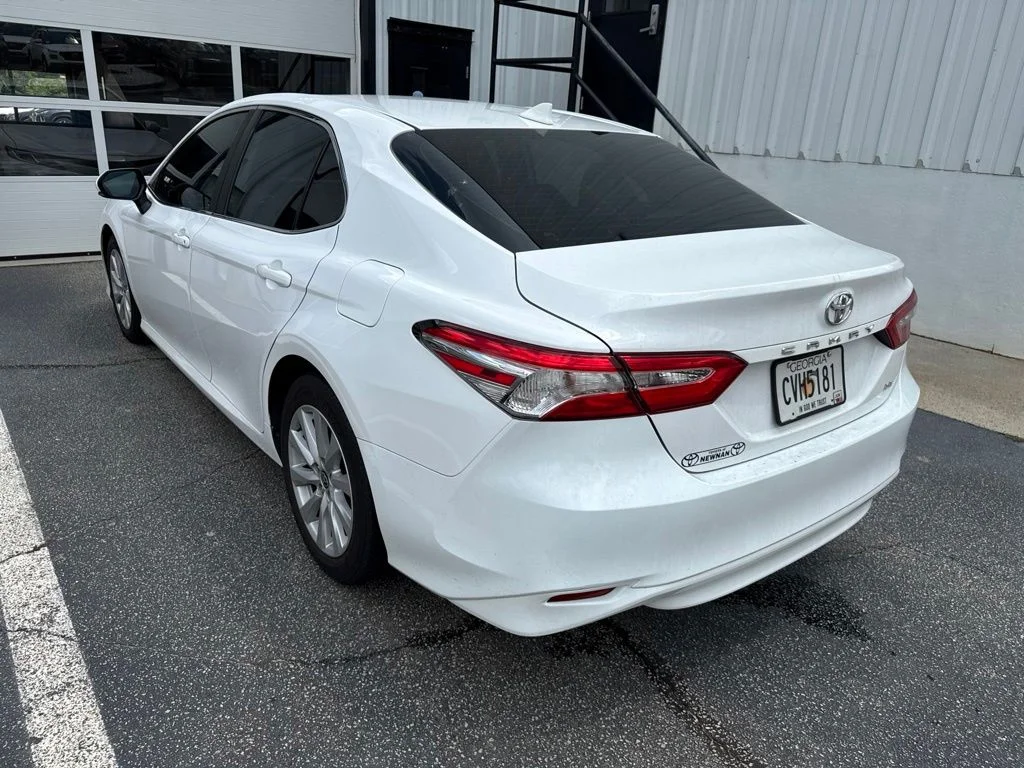 Used 2020 White Toyota LE image 4
